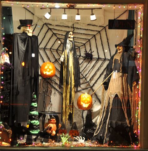 Vitrine D'institut De Luxe Sur Le Thème Halloween Decoration vitrine halloween - julie bas